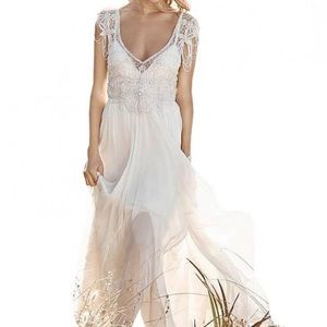 Elegant White Wedding Dress